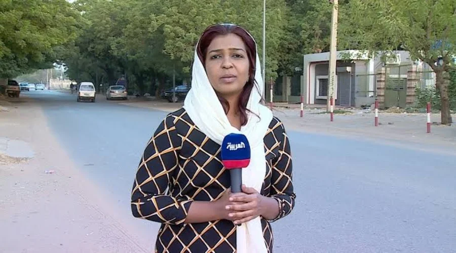 سبب تعليق لينا ياقوب ، مذيع قناة الحداث في السودان