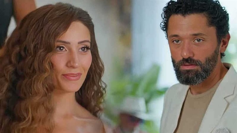 حقيقة علاقة كريم محمود عبد العزيز ودينا الشربيني