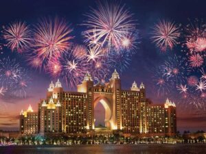 أين تقام عروض الألعاب النارية ليلة رأس السنة في دبي؟